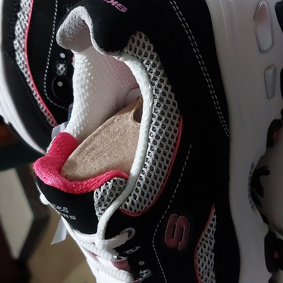 Sketchers  D'Lites Shoes Sz 6 - Picture 7 of 11